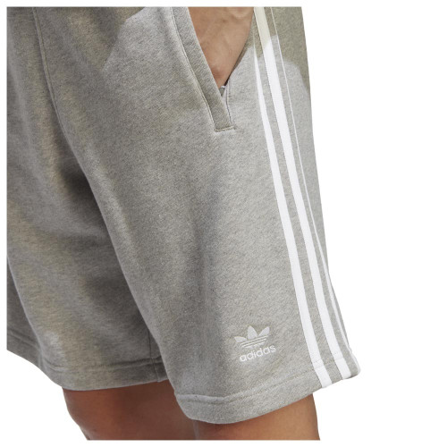3-STRIPE SHORT